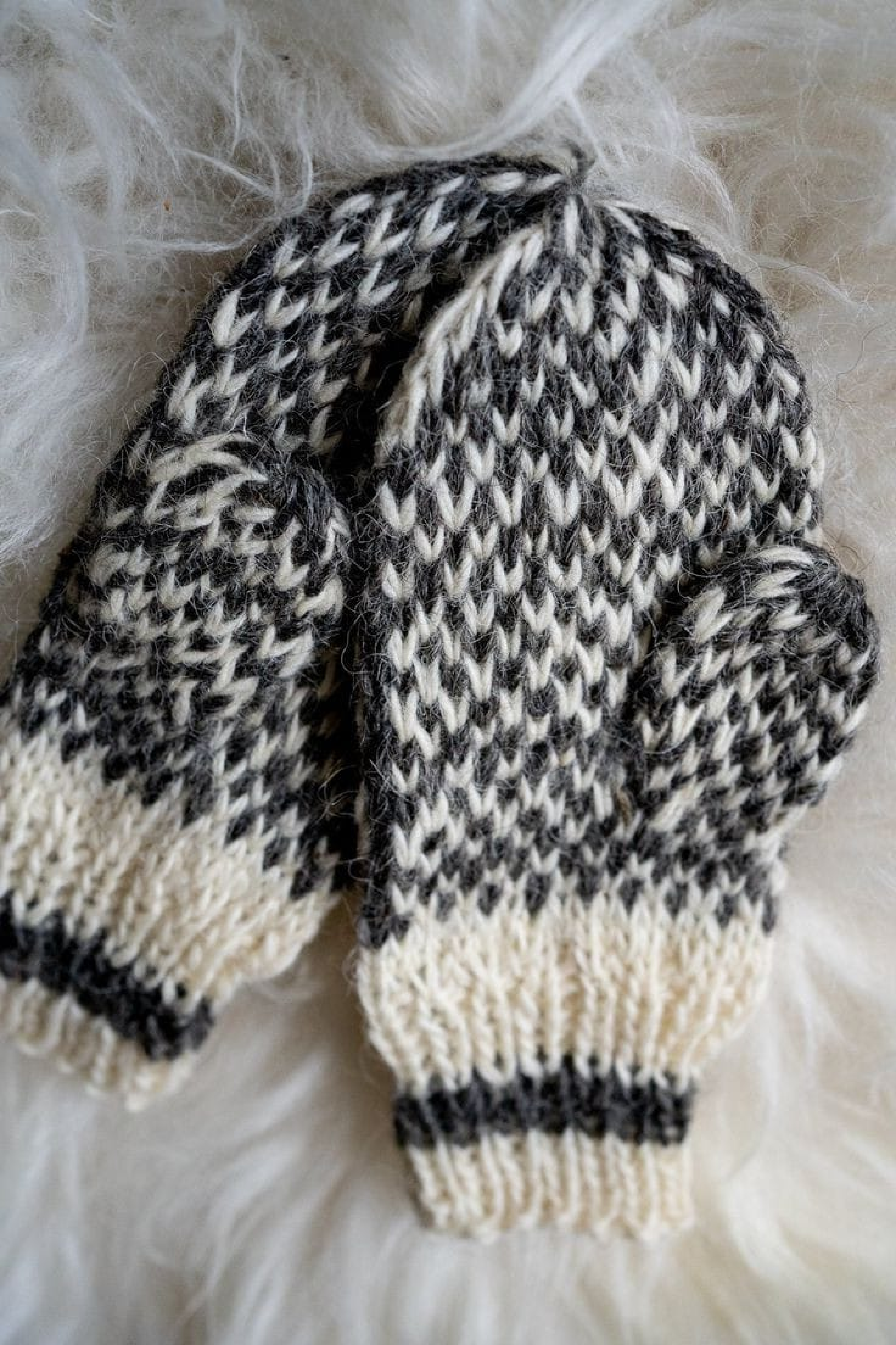 Handmade Knitted Gloves